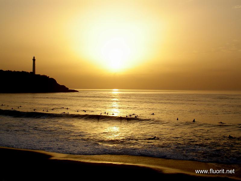 DSC00058.JPG - Anglet/La Chambre d'amour - surfer sunset © Fluorit