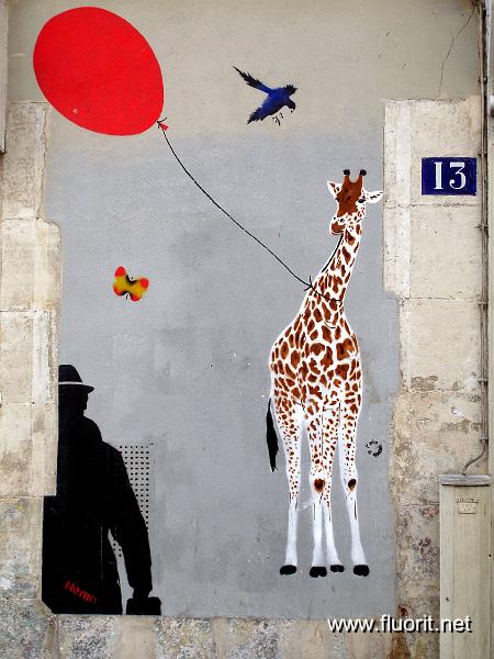 graf_girafe_au_ballon.jpg - girafe au ballon - grafitti de Nemo et Mosko et associés  © fluorit